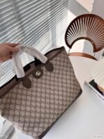 GUCCI OPHIDIA MEDIUM TOTE BAG - Image 8