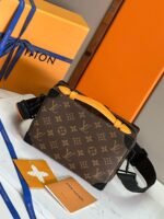 Louis Vuitton M46689 Handle Soft Trunk - Image 5