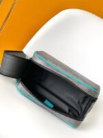Louis Vuitton M11482 Dopp Kit - Image 9
