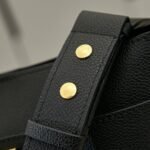 Louis Vuitton M24006 LOCK AND WALK Bag - Image 11