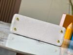 Louis Vuitton Capucines - Image 8