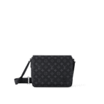 Louis Vuitton DISTRICT Small Messenger Bag M46255