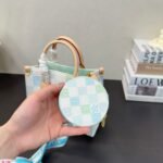 Louis Vuitton Jungle Bag onthego 2-in-1 Tote Shopping Bag - Image 4