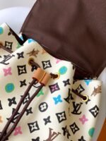 Louis Vuitton M25240 Christopher MM - Image 10