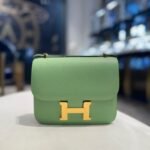Hermès Vert Criquet Constance 18 Epsom Gold Hardware - Image 2