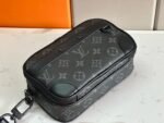 Louis Vuitton M82542 Alpha wearable wallet - Image 3