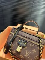 Louis Vuitton M47125 Vanity Chain Pouch - Image 6
