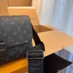 Louis Vuitton M46794 S-Cape Messenger - Image 8