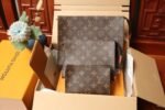 Louis Vuitton M47195 Trio Toilet Pouch - Image 4