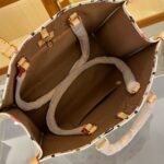 Louis Vuitton OnTheGo PM - Image 7