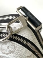 Louis Vuitton M31069 Alpha Messenger - Image 8