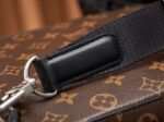 Louis Vuitton M46327 Avenue Slingbag NM - Image 6