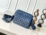 Louis Vuitton M11592 Trio Messenger - Image 3