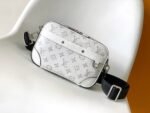 Louis Vuitton M31069 Alpha Messenger - Image 2