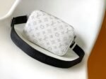 Louis Vuitton M31069 Alpha Messenger - Image 4