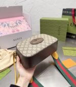 GUCCI NEO VINTAGE GG SUPREME MESSENGER BAG - Image 6