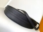 Louis Vuitton Loop Hobo M46725 - Image 5