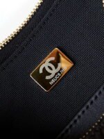 Chanel AS4422 23K Hobo bag - Image 8