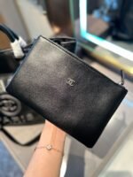 CHANEL LARGE TOTE - Image 8