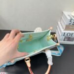 Louis Vuitton Jungle Bag onthego 2-in-1 Tote Shopping Bag - Image 5