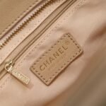 CHANEL Medallion tote bag - Image 7