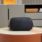 Louis Vuitton M24006 LOCK AND WALK Bag - Image 7