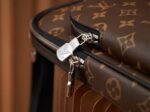 Louis Vuitton M46327 Avenue Slingbag NM - Image 9