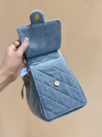 CHANEL 25 Small Handbag - Image 9