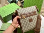 GUCCI SUPREME MESSENGER BAG - Image 3