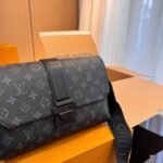 Louis Vuitton M46794 S-Cape Messenger - Image 4