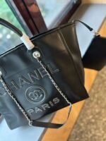 CHANEL LARGE TOTE - Image 9