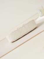 Chanel AS4422 23K Hobo Bag Lambskin Gold Metal White - Image 5