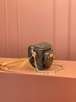Louis Vuitton Mini Bumbag M82335 - Image 5